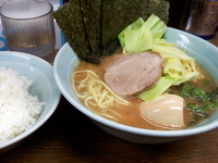 「特製ラーメン+ライス（無料サービス）」@横浜ラーメン 武蔵家 中野本店の写真