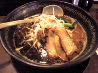 「焦がし味噌ラーメン（780円）」@よってこや 恵比寿本店の写真