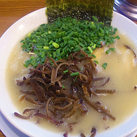 「ラーメン ハリガネ 650円  替え玉 ハリガネ 100円×2」@博多長浜らーめん ぼたん 高田馬場店の写真
