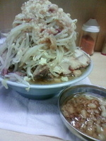 「豚メン（ヤサイ、ニンニク、アブラ、カラメ）」@ラーメン富士丸 北浦和店の写真