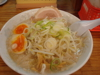 「しょうゆ+味玉」@こってりらーめん なりたけ 本八幡店の写真