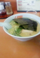 「Aセット醤油ラーメン（680円）」@ラーメン山岡家 君津店の写真