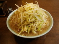 「ぶた入りラーメン 800円 野菜 にんにくマシマシ からめ」@ラーメン二郎 池袋東口店の写真