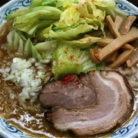 「燕三条カレーラーメン（￥880）温野菜（￥50）」@二葉 上荻店の写真