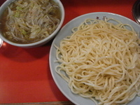 「やさいつけそば+大盛」@丸長 目白店の写真