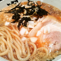 「中華そば ￥700 （脂標準、タマネギ多目）」@らーめん潤 亀戸店の写真