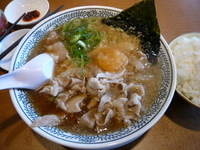 「肉そば682円+餃子（無料クーポン）+ライス中126円+ソフトク」@丸源ラーメン 本郷台店の写真