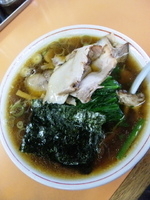 「青島ラーメン+ほうれん草+チャーシュー」@青島食堂 宮内駅前店の写真