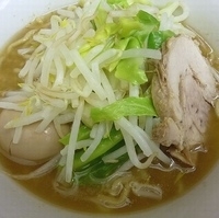 「塩ラーメン（味玉トッピング）」@ラーメン ○菅の写真