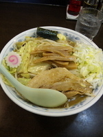 「中華そば中盛り ヤサイ【880円】」@東池袋大勝軒 ROZEOの写真