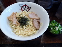 「油そば・大盛り+青ネギ増し」@油そば専門店 万人力の写真