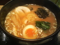 「豚骨醤油らーめん」@らーめん 嘉究の写真