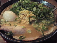 「ラーメン（並）+やわらか煮玉子 【630円+80円】」@ラーメン 横綱 松戸店の写真