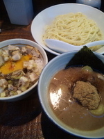 「つけめん中盛 + 豚ご飯ノーマル」@麺処 井の庄 立川店の写真