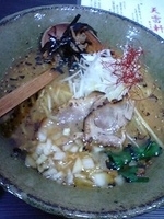 「薫MISO深川拉麺+雑炊用卵ご飯」@天雷軒 東日本橋本店の写真