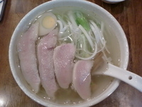 「鯛だしハーブ風味 やわらかほっぺた塩らーめん 800円」@らあめん厨房どる屋の写真