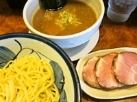 「冷小つけめん（700円）+チャーシュー（300円）」@つけ麺 目黒屋の写真