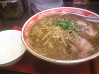 「ラーメン+ライス（サービス）」@尾道ラーメン 麺一筋 水道橋西口店の写真
