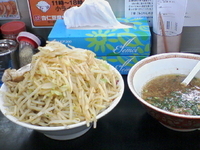 「ぎ郎つけ麺、冷、大盛り、野菜増し」@らーめん ぎょうてん屋 町田店の写真