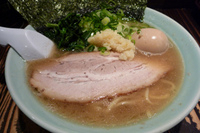 「ラーメン+味玉（クーポン）」@横浜家系ラーメン 石川家 大宮店の写真