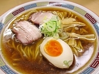 「昔ながらのラーメン（680円）」@煮干鰮らーめん 圓の写真