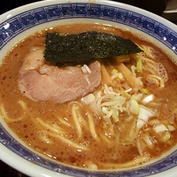「中華そば700円（豚骨×鶏×煮干し）」@俺の麺 春道の写真