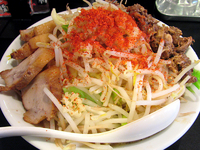 「ラブメン豚増し（一味、ニンニク）@830」@音麺酒家 楽々の写真