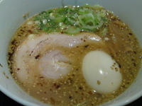 「味玉豚骨ラーメン」@ちゃぶ屋 とんこつ らぁ麺 CHABUTON ヨドバシ横浜店の写真