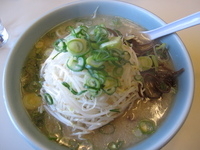 「東京とんこつ+もやし（トッピング）」@メロディー 本店の写真