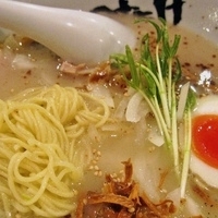 「鶏白湯ラーメン【二代目作】+クーポン味玉 880円」@ラーメンみたけの写真