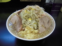 「チャーシューメン大盛（ヤサイ+アブラ+カラメ+ニンニクマシマシ）」@らぁめん 元気の源 神奈川新町店の写真