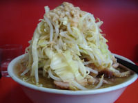 「小豚ダブル+生卵」@ラーメン二郎 神田神保町店の写真