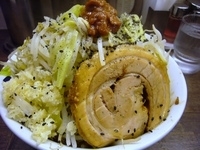 「雷そば・大【野菜マシ・ニンニクたっぷり】（700円）+味噌味にな」@雷 北松戸本店の写真