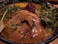 「味噌らーめん840円+辛味噌のせ50円=890円」@拉珈酒亭の写真