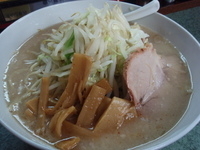 「大二郎（900円）（麺2.5玉、625g）（ヤサイニンニク）+メ」@ラーメン二郎 新宿小滝橋通り店の写真