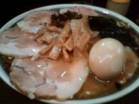 「ニンニク焦がし塩ラーメン850円 +チャーシュー200円 +味玉」@中華そば べんてんの写真