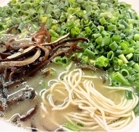 「ネギラーメン（バリカタ）+替玉（ハリガネ）800円+100円」@博多長浜らーめん ぼたんの写真