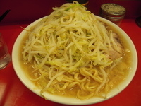 「大らーめん（やさいマシマシ+にんにく+からめ）」@ラーメン二郎 神田神保町店の写真