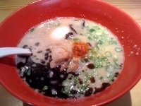 「赤丸かさね味(玉子入り)」@一風堂 湘南SEASIDEの写真