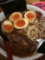 「魚介醤油とんこつ+味たま」@熊本らーめん おっぺしゃん 広瀬通店の写真