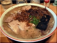 「焼きニンニク入りラーメン（大）」@天琴の写真