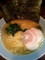 「らーめん並（麺固め）」@ラーメンたかし屋の写真