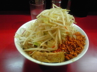 「ラーメン（680円）+野菜マシ・辛揚げ（コール）」@千里眼の写真