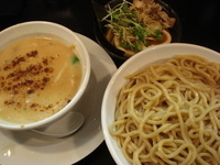 「特濃味噌（同額大盛り550グラム）+特製番長もり」@つけめん番長 銀の写真