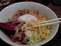 「半肉まぜそば 790円」@らーめん なか星 茗荷谷店の写真