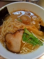 「醤油らーめん」@麺 やまらぁの写真