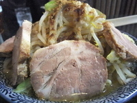 「二郎風らーめん大盛+豚」@縁者の写真