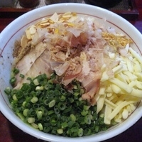 「まぜそば クーポン利用で375円（通常750円）+ヤサイ 50円」@拉麺 空海 本店の写真