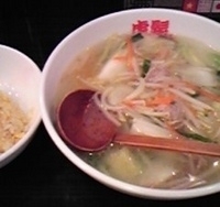 「日替りランチ【タンメン・半チャーハン】（700円）」@虎髭 町屋店の写真