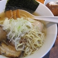 「淡麗塩煮干しそば+味玉+ミニカレーライス 700円+180円」@煮干し 青樹の写真